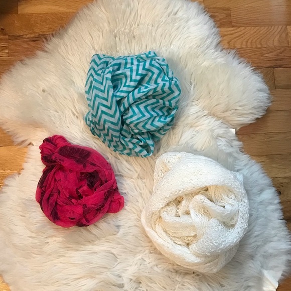 Set of 3 Scarves - Picture 1 of 7